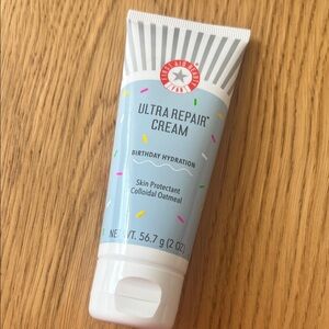 First Aid Beauty Ultra Repair Cream - Light Blue
